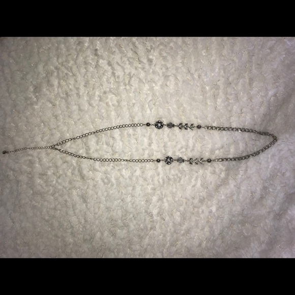 Silver-toned Flower Necklace - Picture 3 of 4